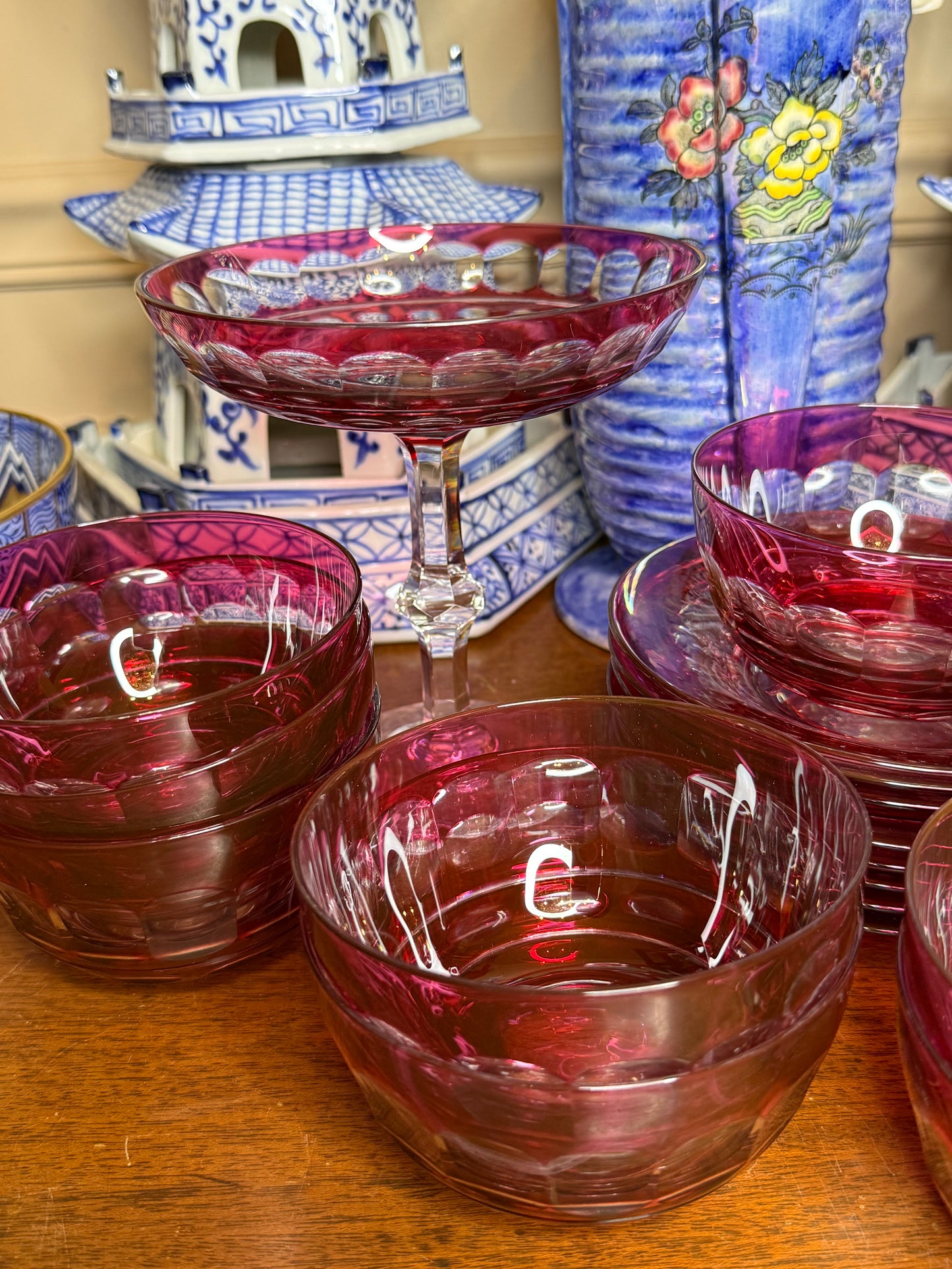 RESERVED - SETTING OF VAL ST. LAMBERT CRYSTAL