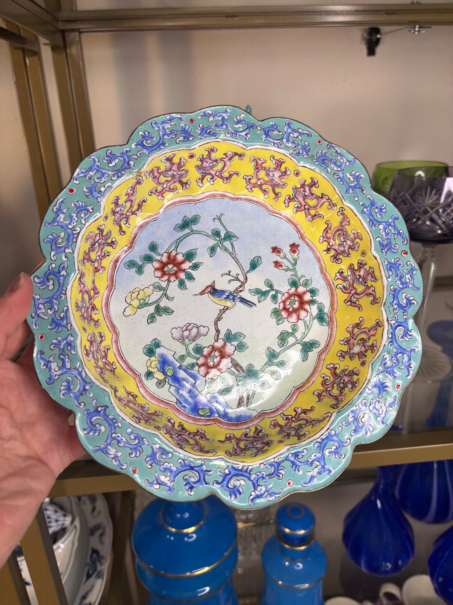 Beautiful enamel bird bowl with scalloped edges! As is!