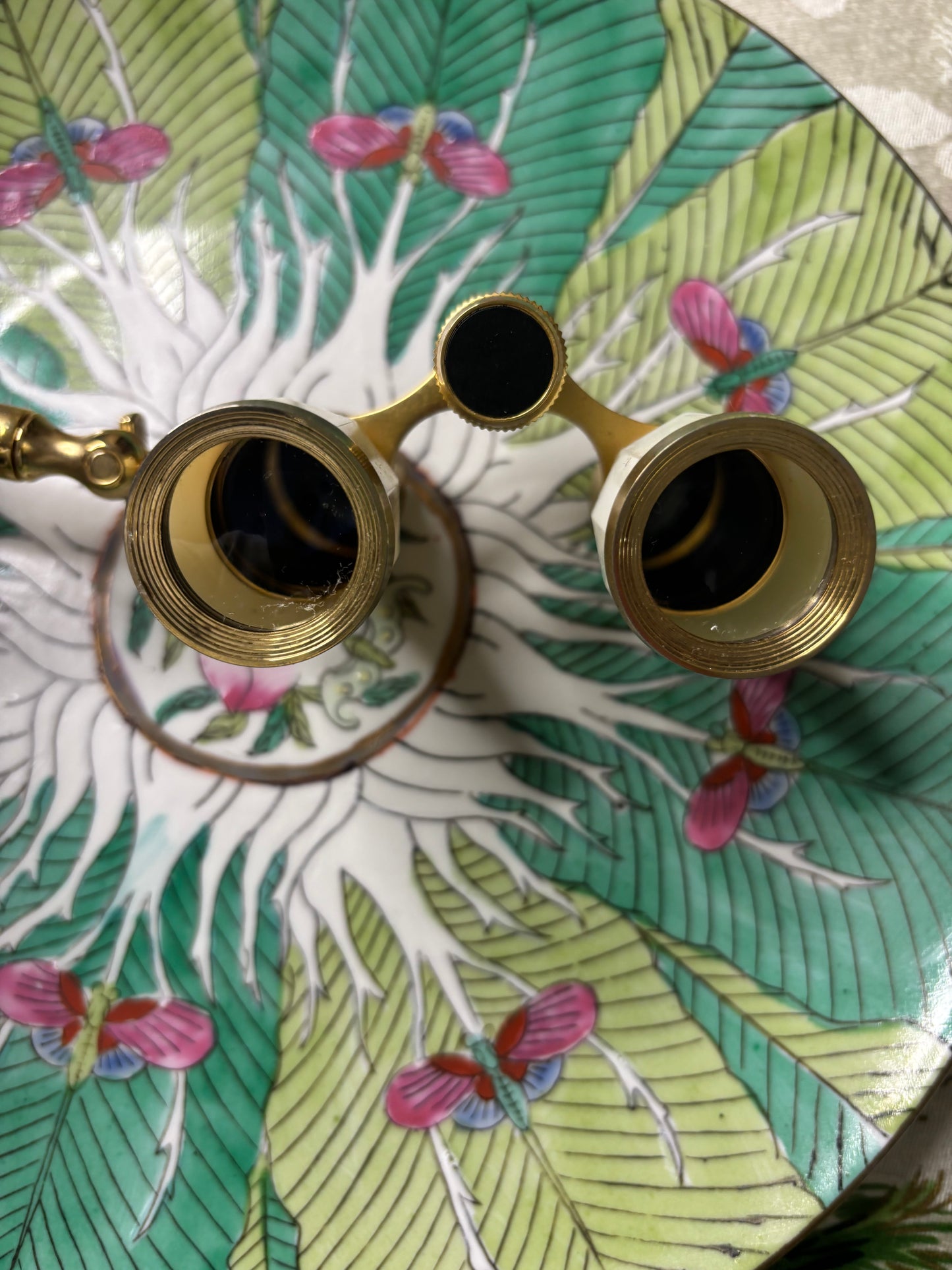 Beautiful Milana Optics Opera glasses with handle!