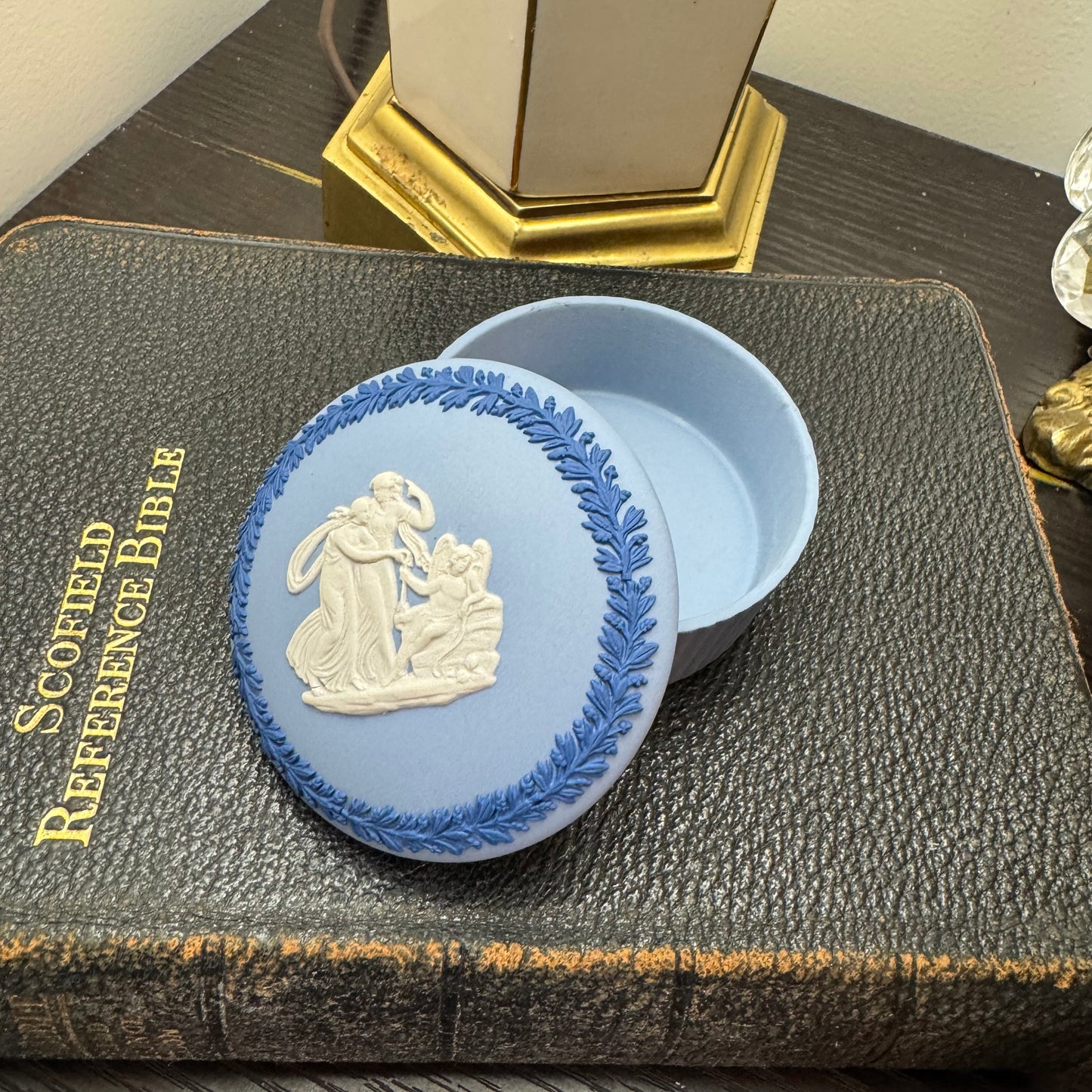 Reserved Wedgwood 3 color cupcake box