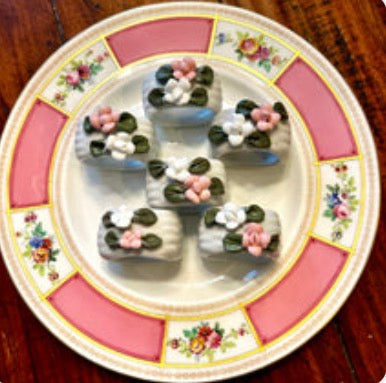 Set of 6 white & pink flower napkin ring holders (2 sets available)