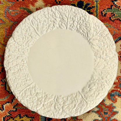 RARE! Set of 11 Bordallo Pinheiro White Cabbage large Plates, Made in Portugal, 11.5 d each