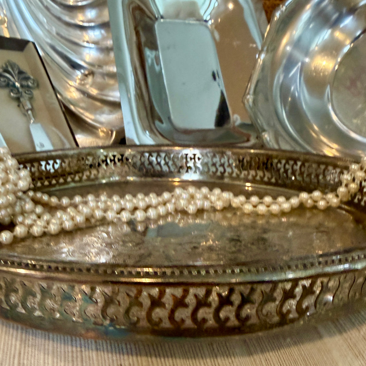 Sparkling vintage silver plate round tray stamped by designer Oneida  13 d