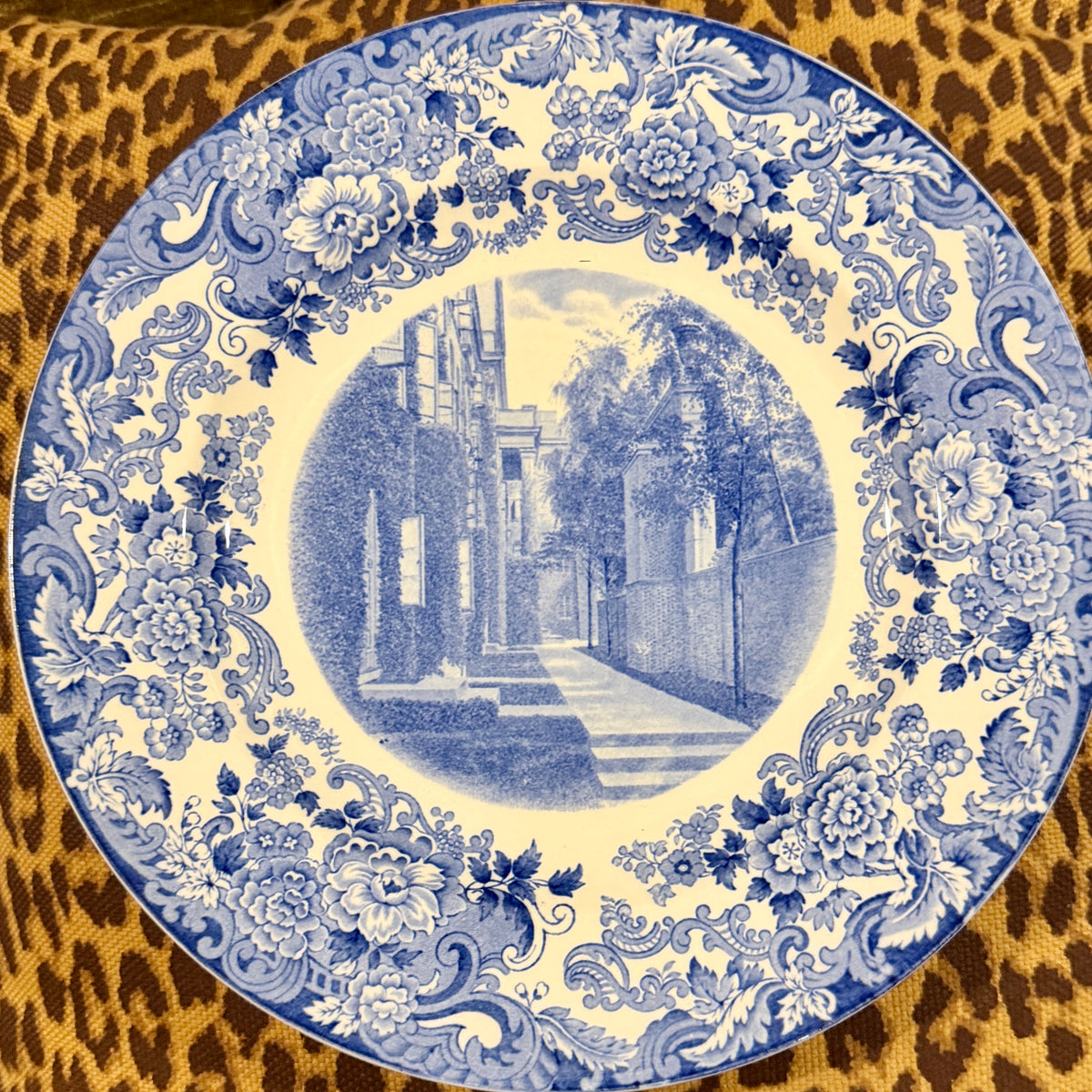 RARE Stunning SET OF 6 WEDGWOOD MIT MASSACHUSETTS INSTITUTE of TECHNOLOGY BLUE 10.5d  PLATES
