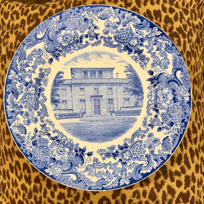 RARE Stunning SET OF 6 WEDGWOOD MIT MASSACHUSETTS INSTITUTE of TECHNOLOGY BLUE 10.5d  PLATES