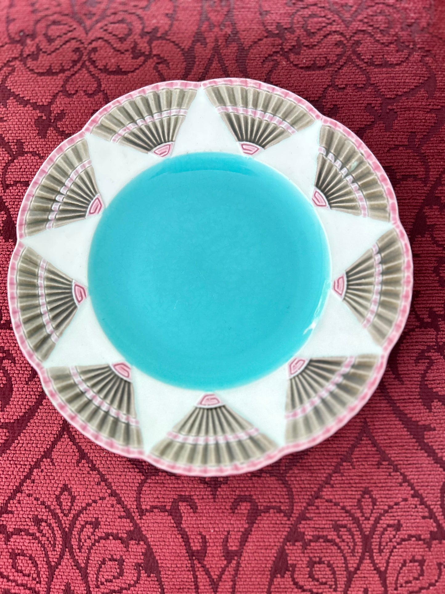 Wedgwood Majolica Fan Pattern Plate #2of 2