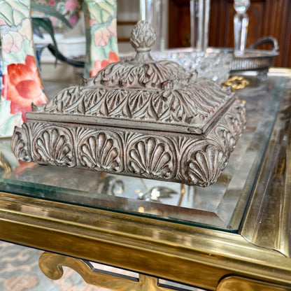 Beautiful baroque gold frame 8 x 8 large lidded box