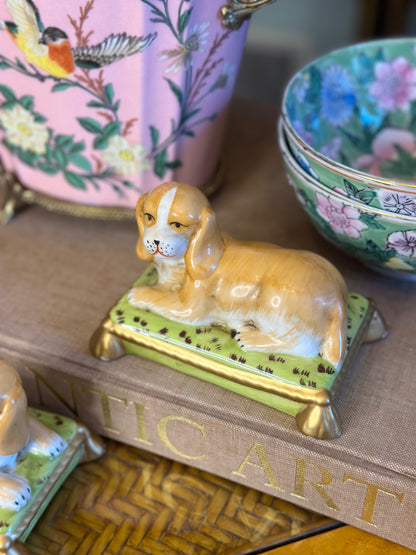 DANNY'S FINE PORCELAIN - 5x4x4 Spaniel Ceramic Bookends, Lime Gold Pillows