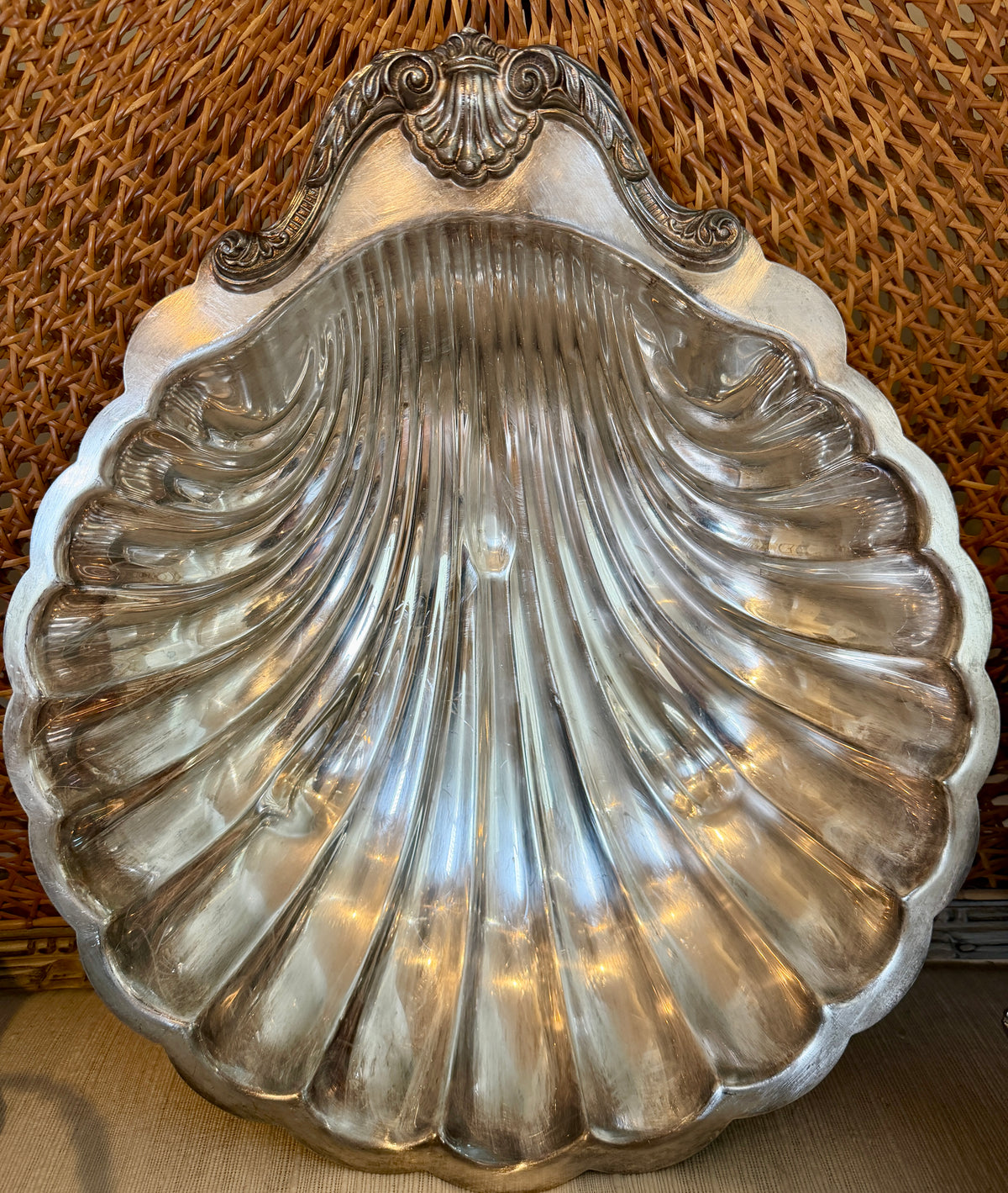 20th Century Vintage silver Plated clam Platter Tray 16 x 14