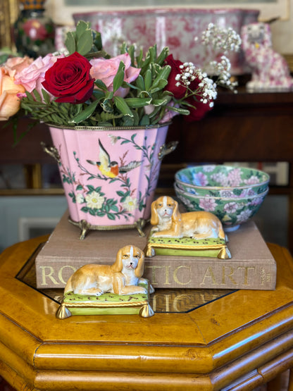 DANNY'S FINE PORCELAIN - 5x4x4 Spaniel Ceramic Bookends, Lime Gold Pillows