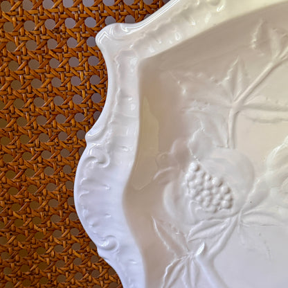 Massive scalloped white oval turkey holiday platter, 21x 15 made in Italy