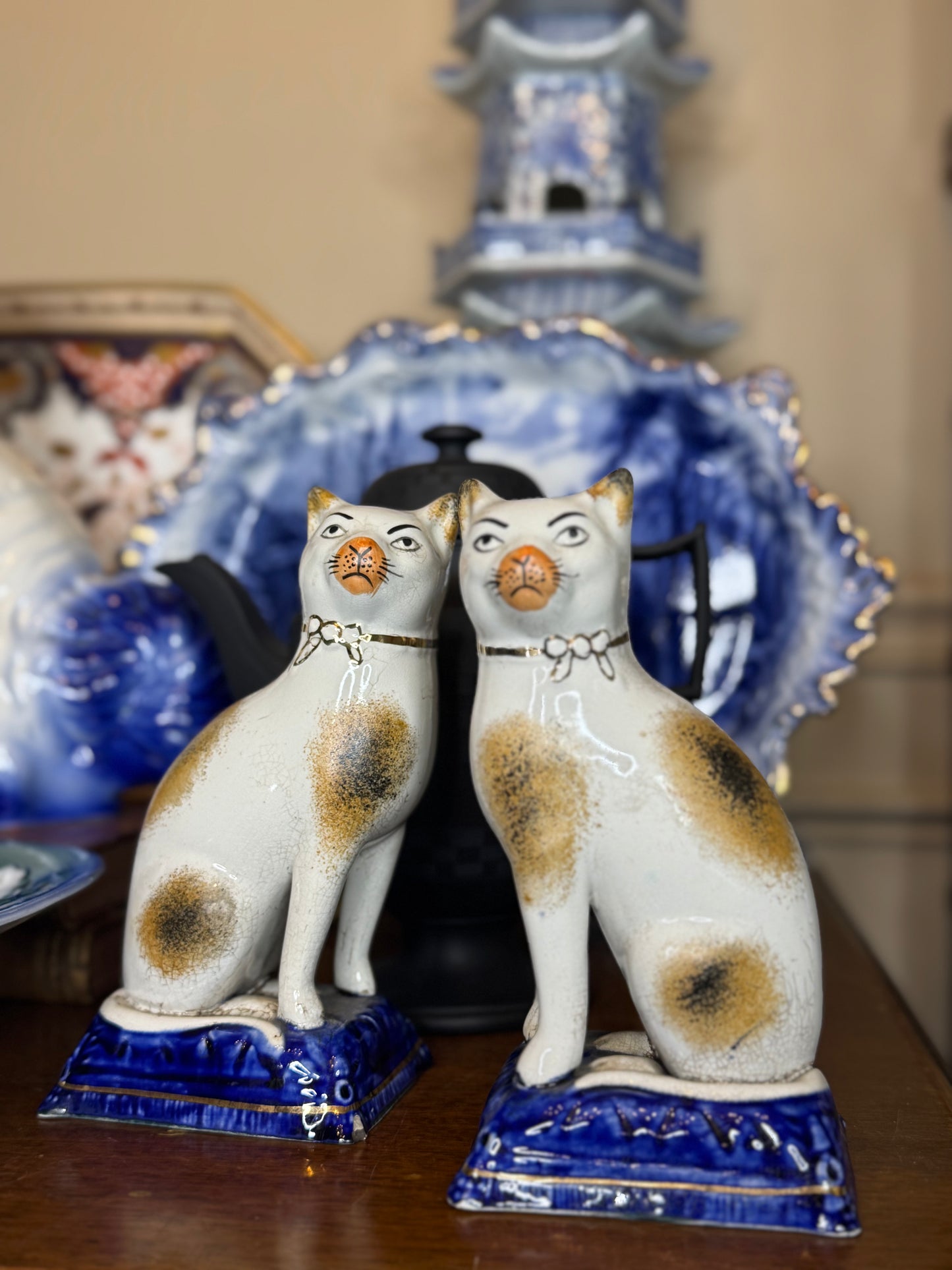 Antique 19th Century Staffordshire Cat Pair with Cobalt Bases | Style DA4481 | 7” Tall