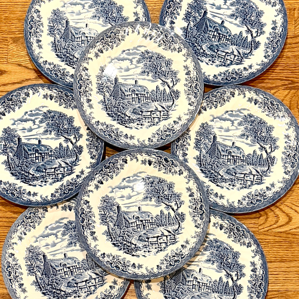 Set of 8 VINTAGE CHURCHILL BLUE WILLOW 10d DINNER PLATES
