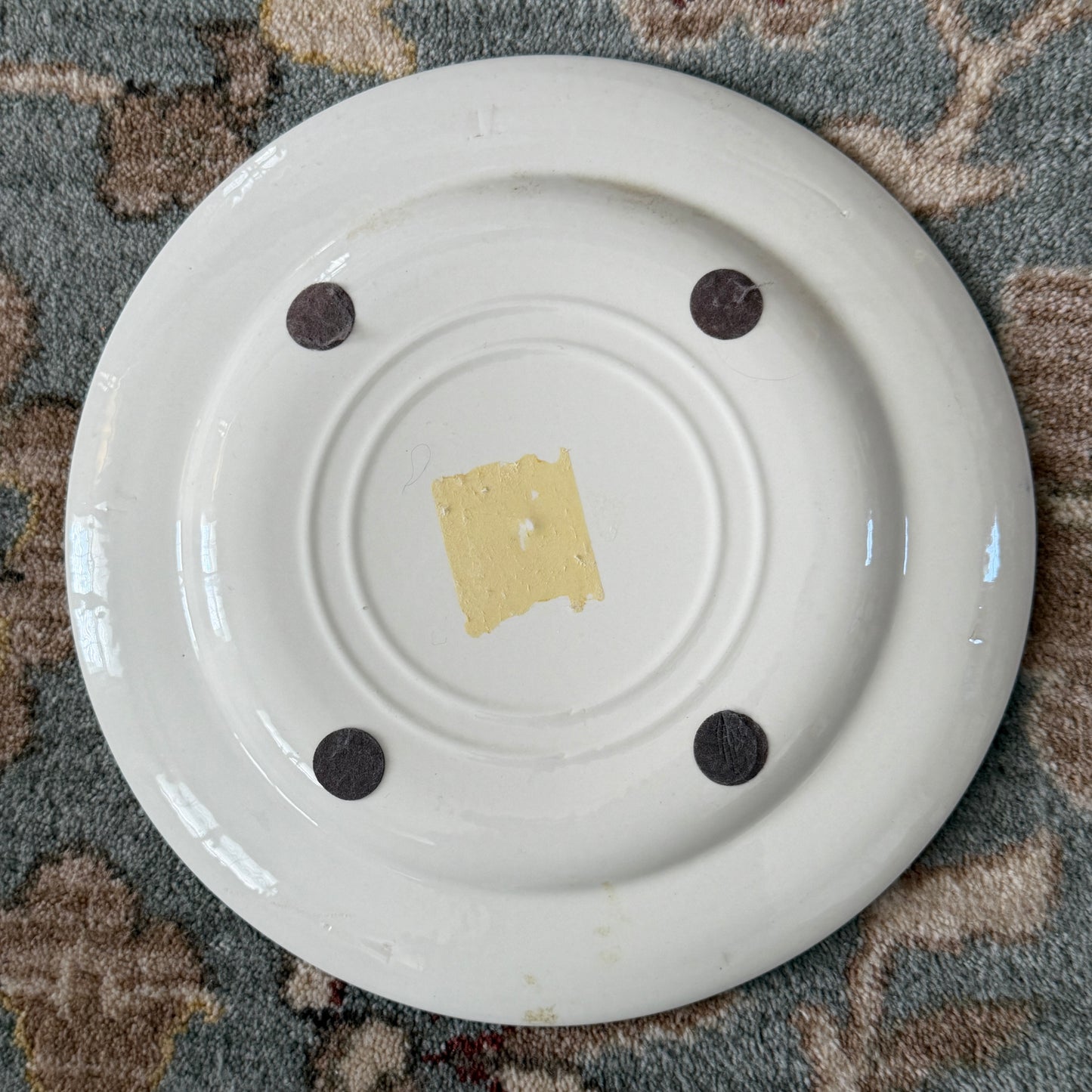 Vintage Blue Willow heavy Dickens Series Blue
by ENGLISH IRONSTONE TABLEWARE 10 in plate