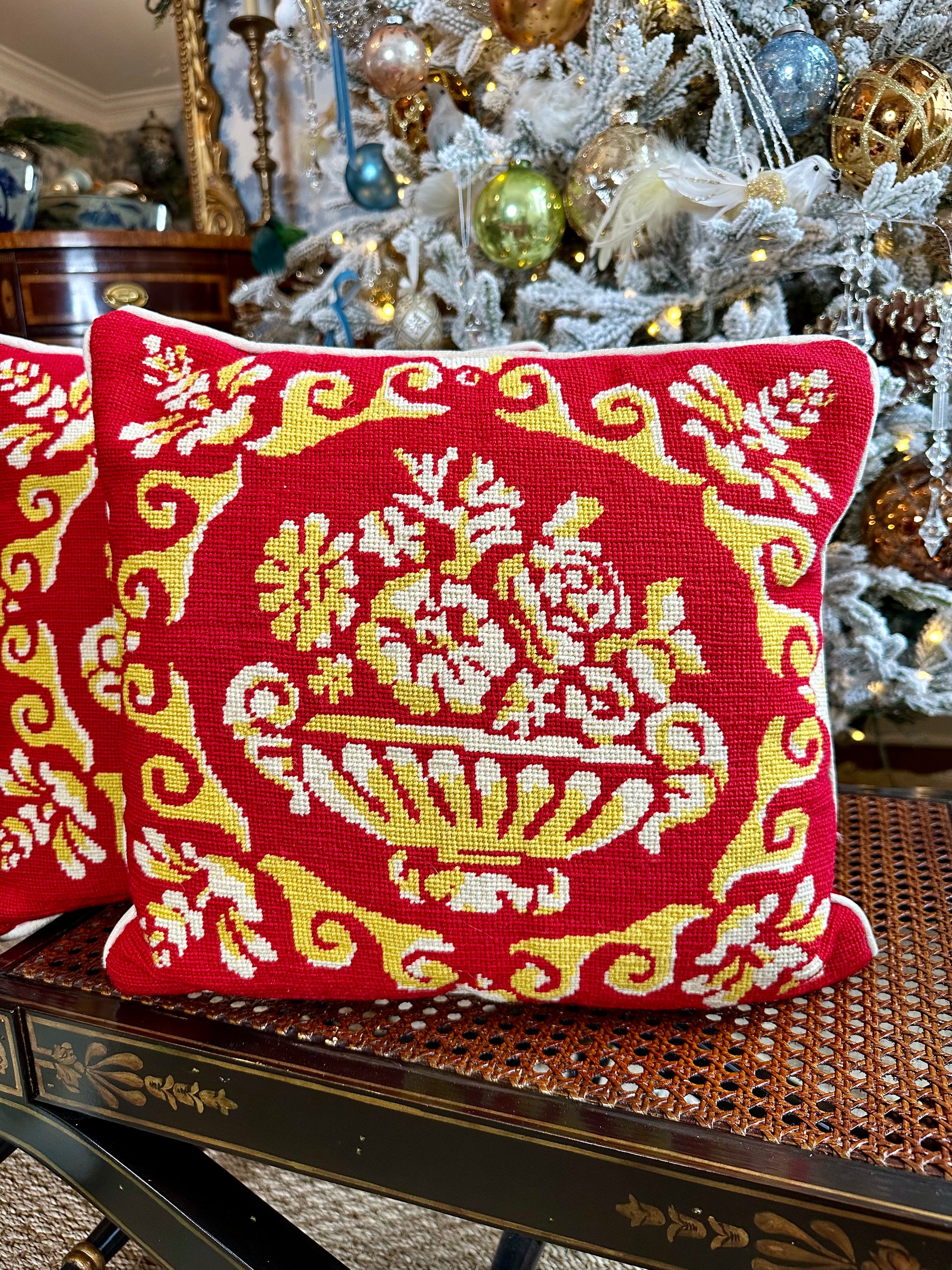 Cushions red and sales gold