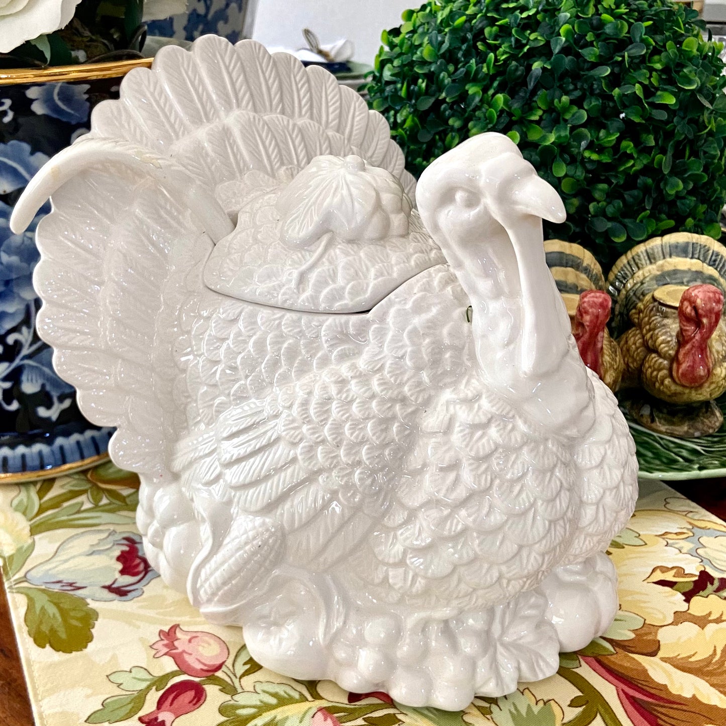 Vintage 3 piece thanksgiving holiday white turkey  tureen planter centerpiece