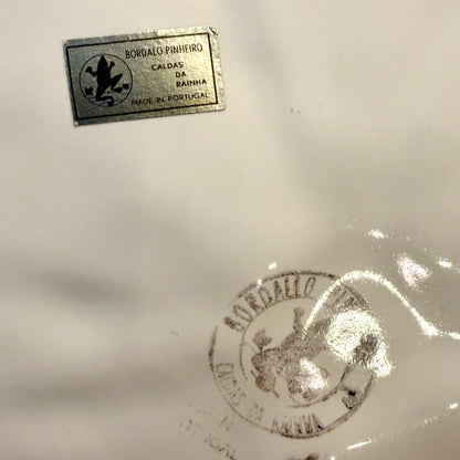 BORDALLO PINHEIRO white charger cabbage serving plate 12 d (3 available)