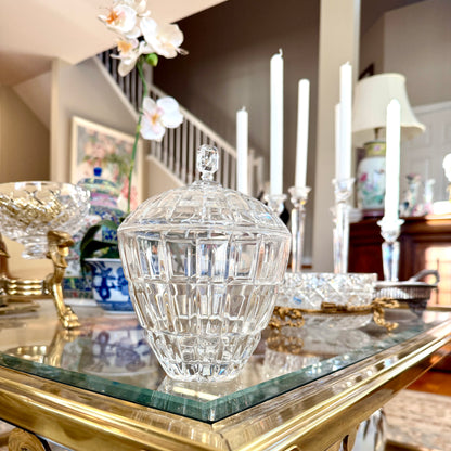 Beautiful sparkling vintage crystal biscuit jar with lid 7.5 h