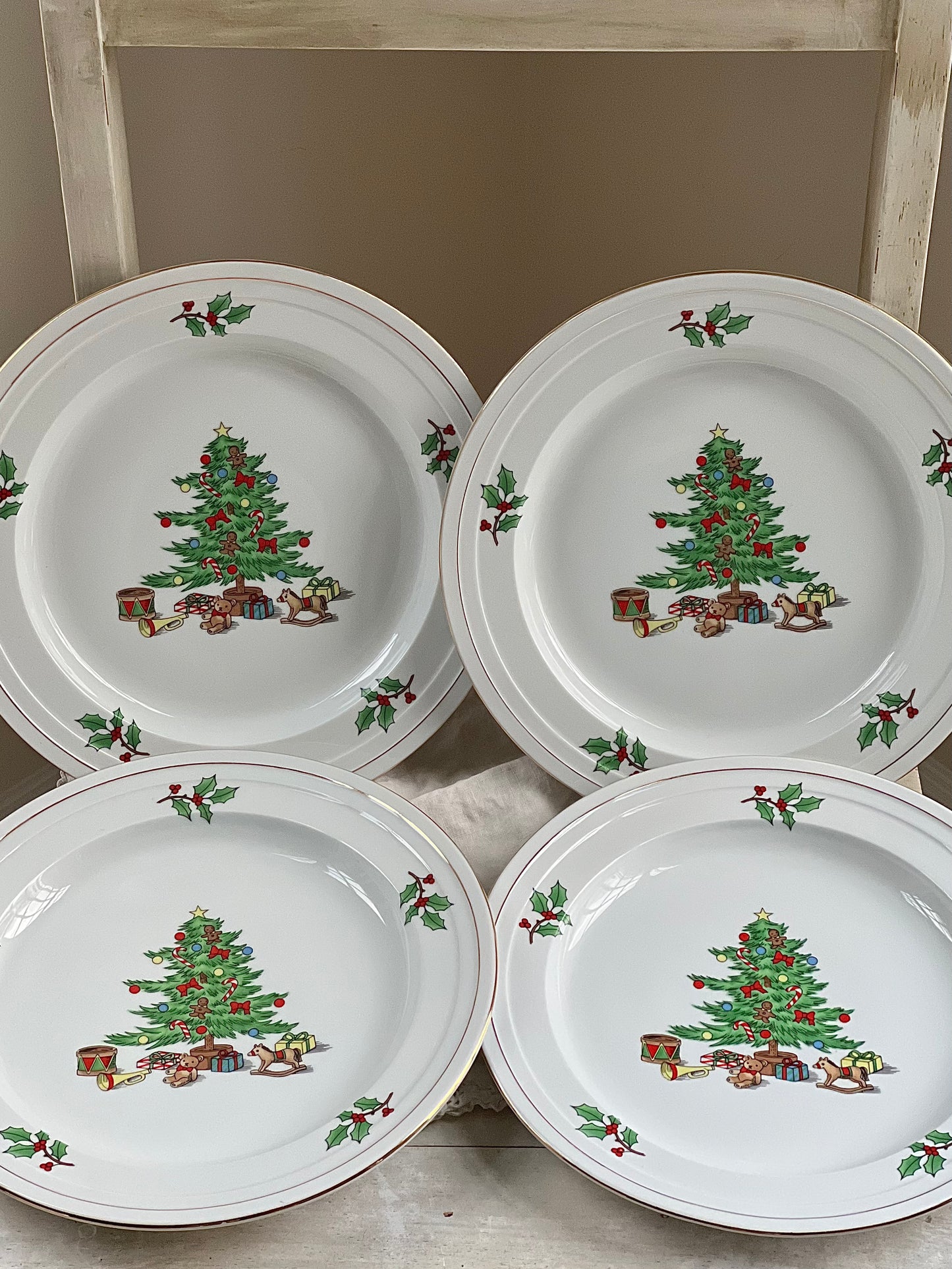 Vintage “Holiday Hostess” Dinner Plates, Set of 4 - Excellent!