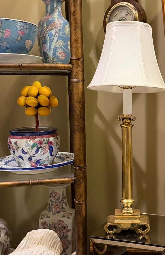Stunning Vintage brass fretwork lamp. 25 in