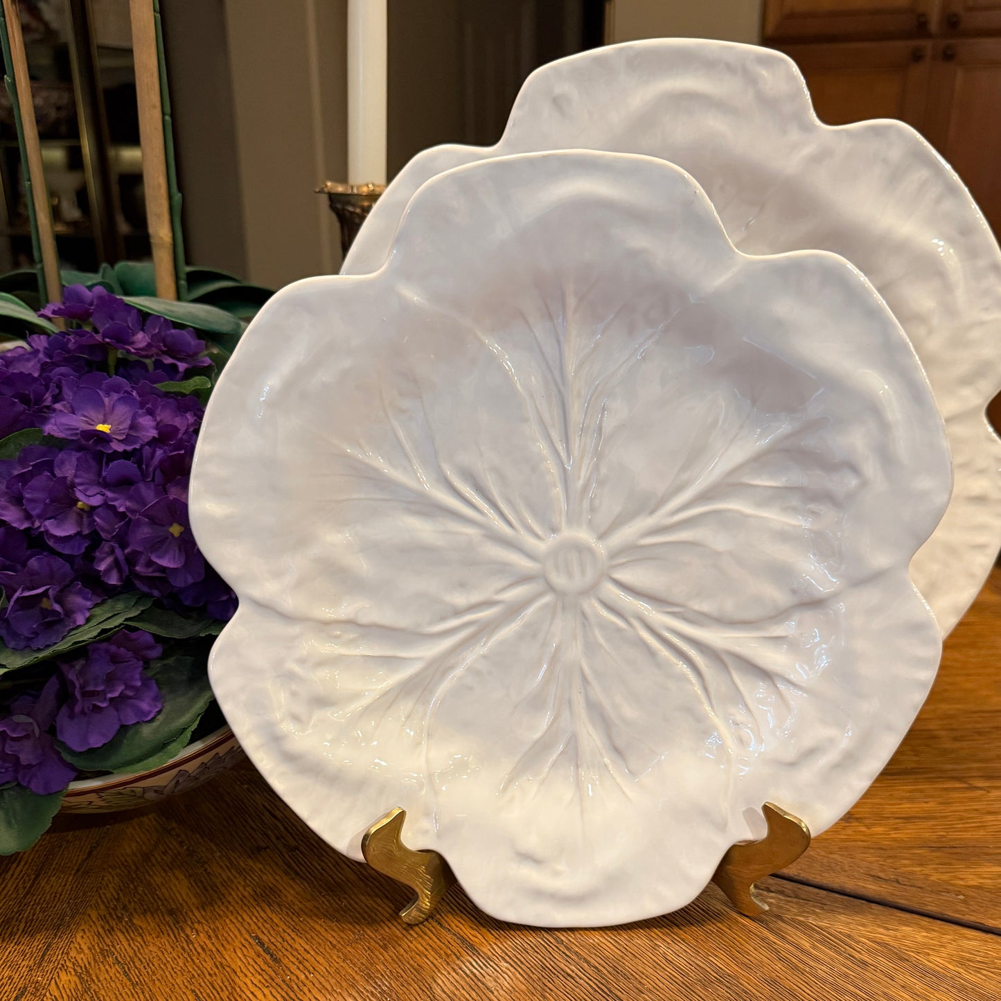 BORDALLO PINHEIRO white dinner cabbage serving plate 11 in