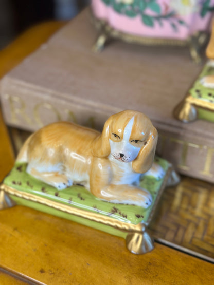 DANNY'S FINE PORCELAIN - 5x4x4 Spaniel Ceramic Bookends, Lime Gold Pillows