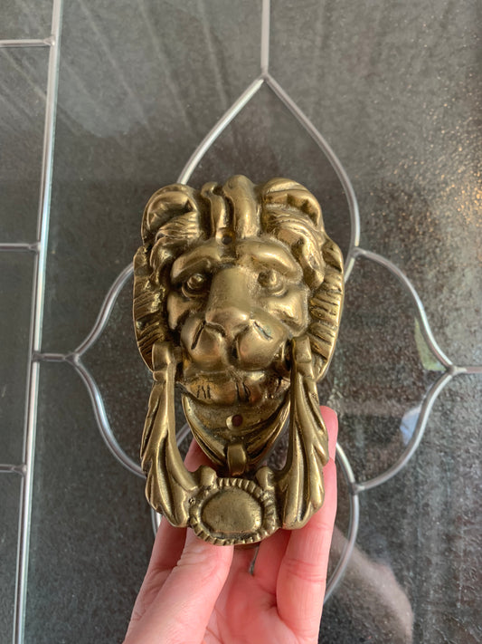 Lovely Brass Lion door knocker - Excellent condition!