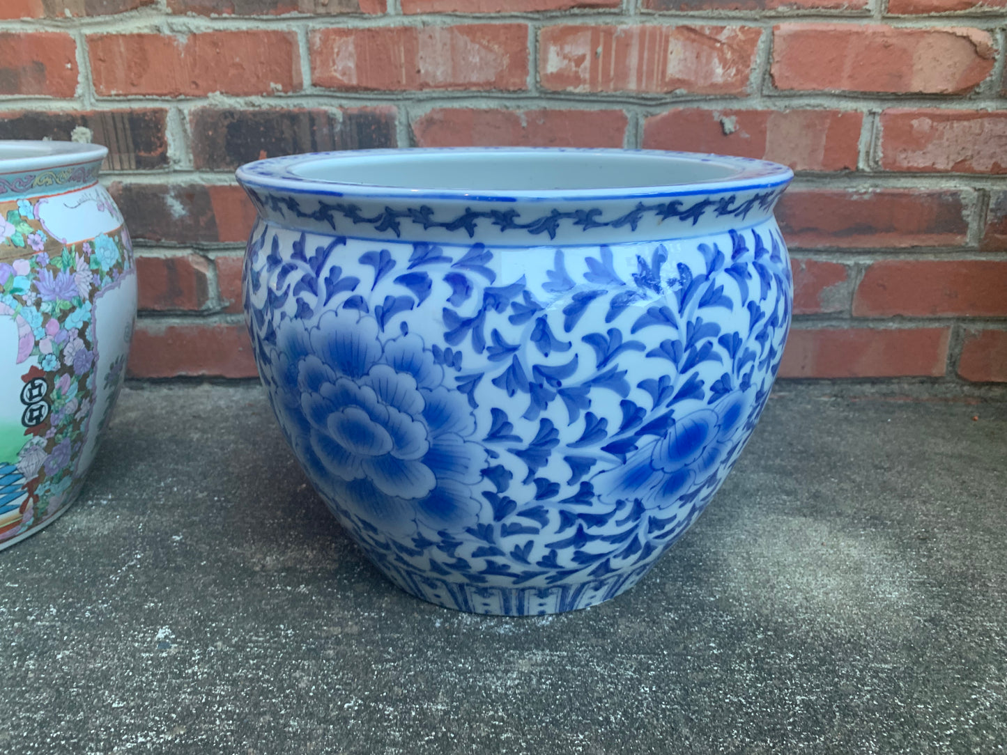 Beautiful Large blue and white fishbowl planter with flowers- Excellent condition!