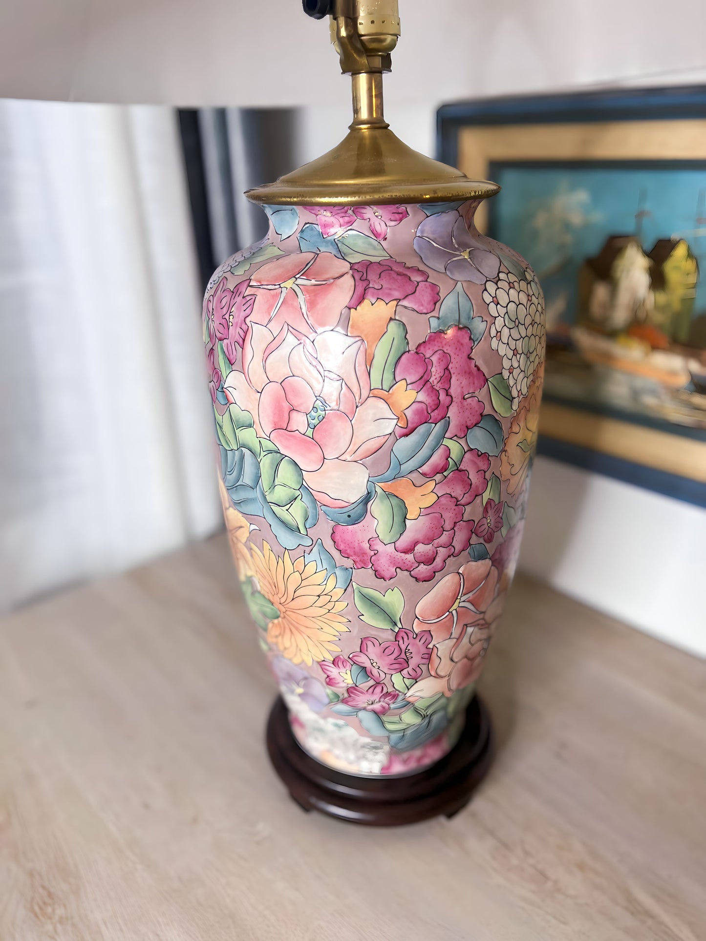 Beautiful Vintage Pink Floral Chinoiserie Table Lamp