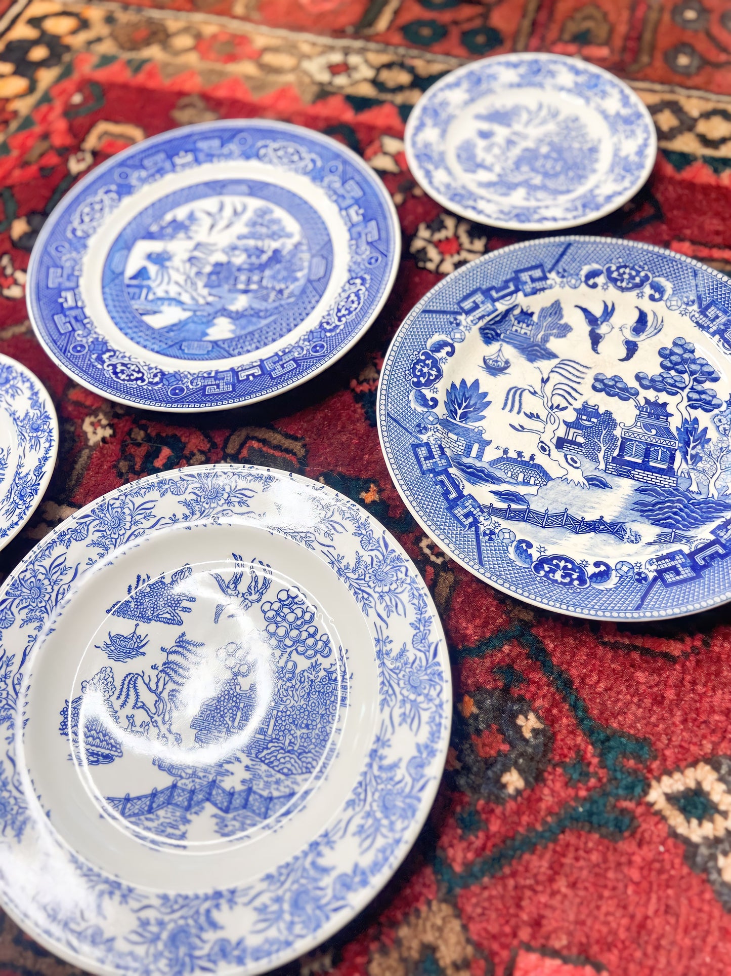 Set of 5 Mixed Blue and White Blue Willow Plates for a Plate Wall