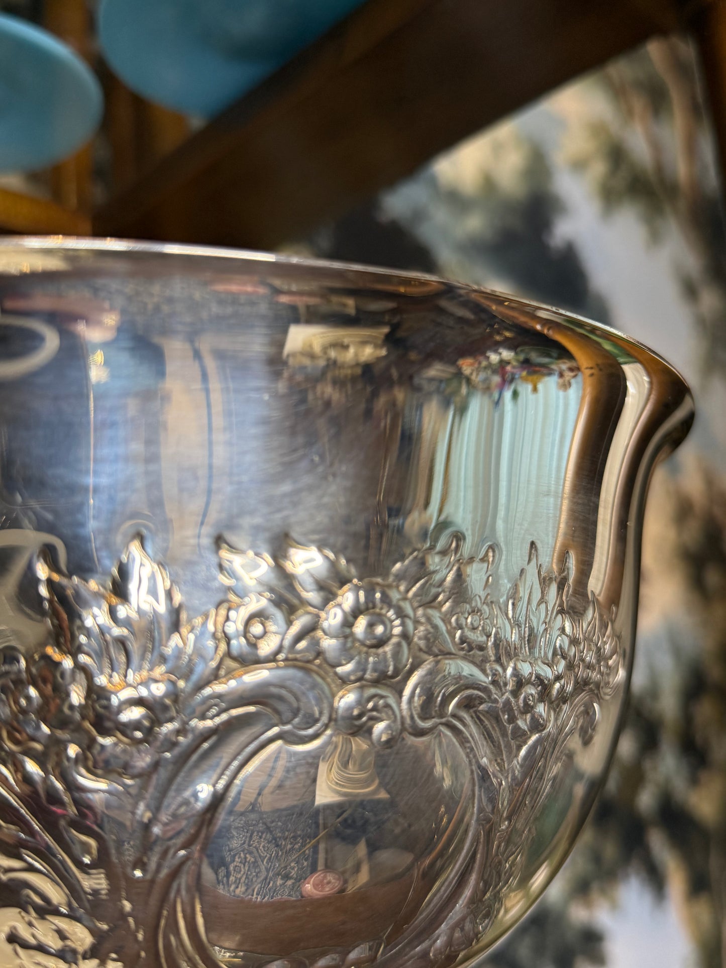Vintage Oneida Silver Plate Champagne Bowl / Centerpiece | Ornate Floral Cartouche | 12”D |