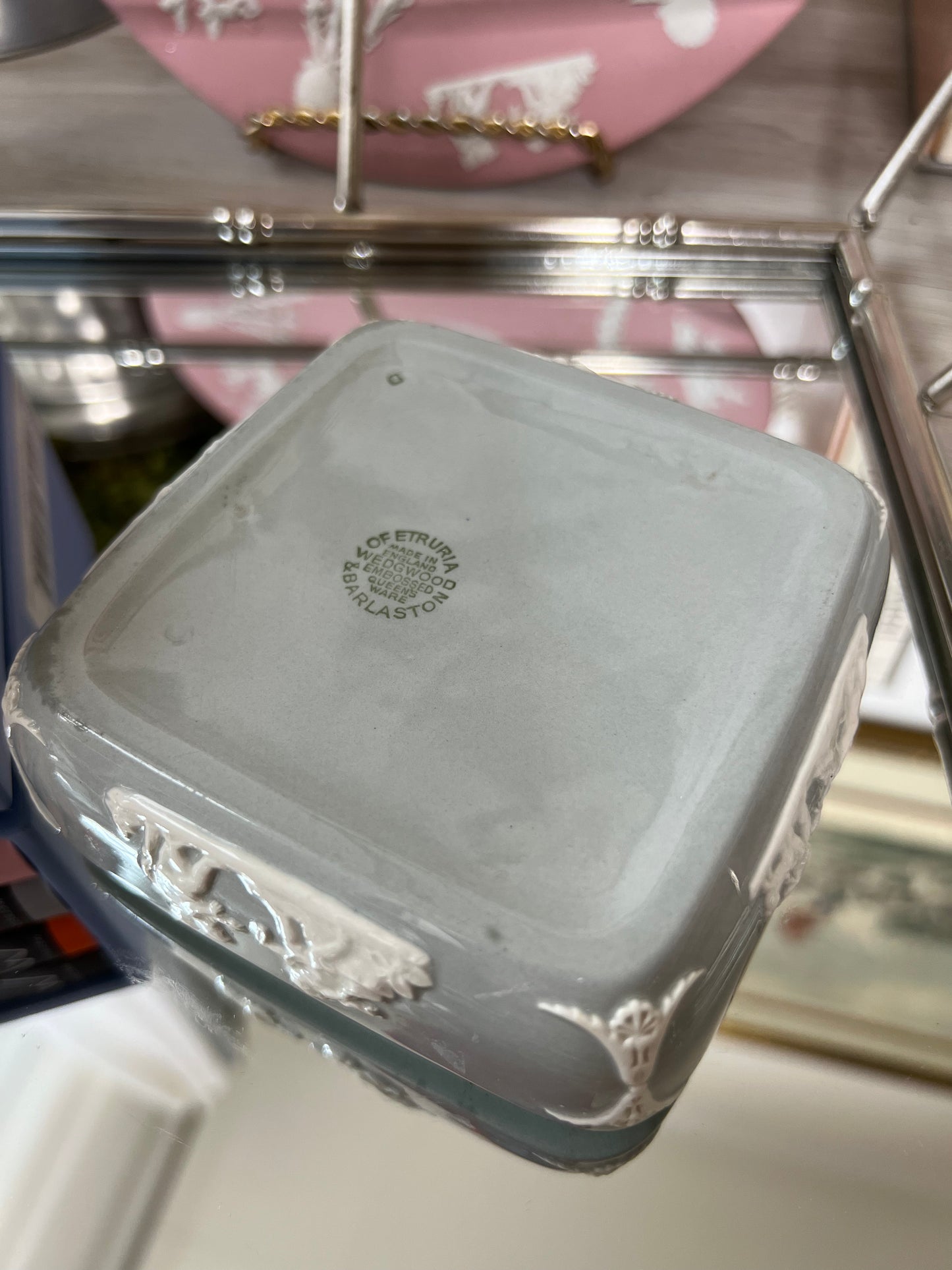 Wedgwood Vintage Queensware Glazed Trinket Box in White on Gray
