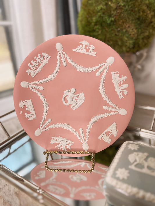 Rare Wedgwood Pink Jasperware Cupid Cherub 9" Decorative Serving Cake Plate White on Pink