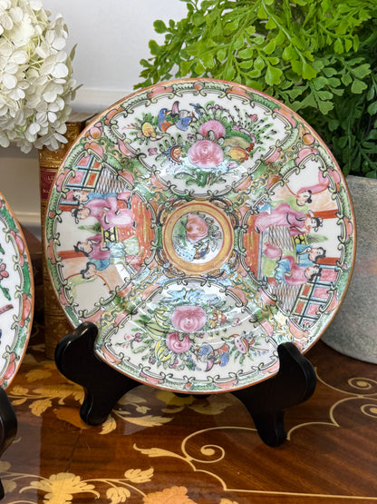 Pair of Antique Chinese Export Famille Rose Cabinet Plates | Hand-Painted Figural & Floral Motif | 7¼” & 7½” | c. 1910–1930