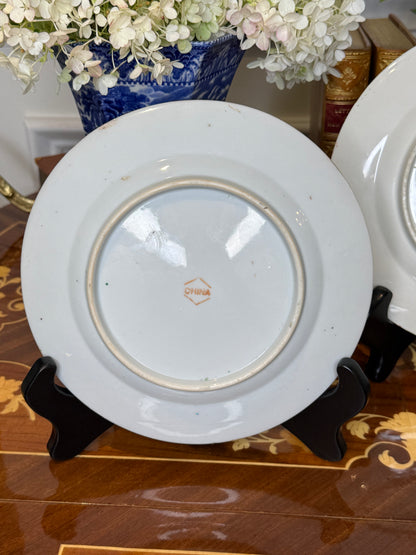 Pair of Antique Chinese Export Famille Rose Cabinet Plates | Hand-Painted Figural & Floral Motif | 7¼” & 7½” | c. 1910–1930