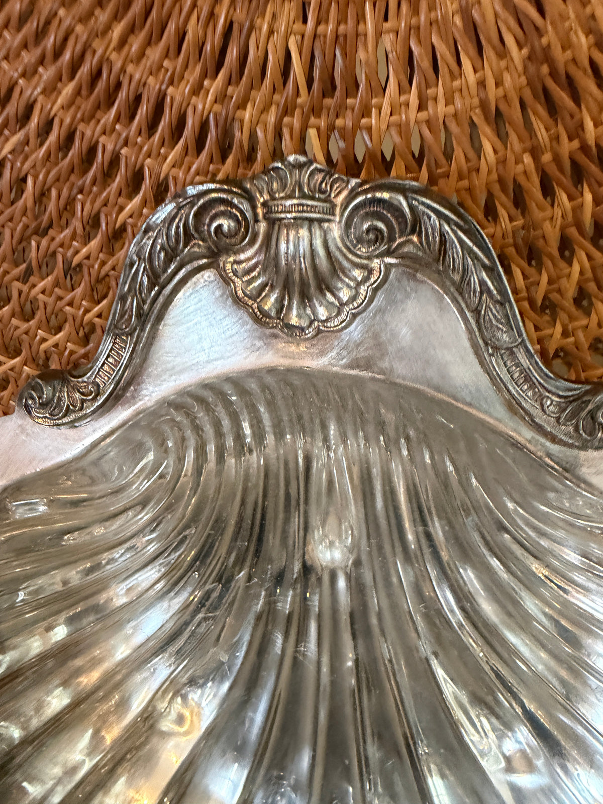 20th Century Vintage silver Plated clam Platter Tray 16 x 14
