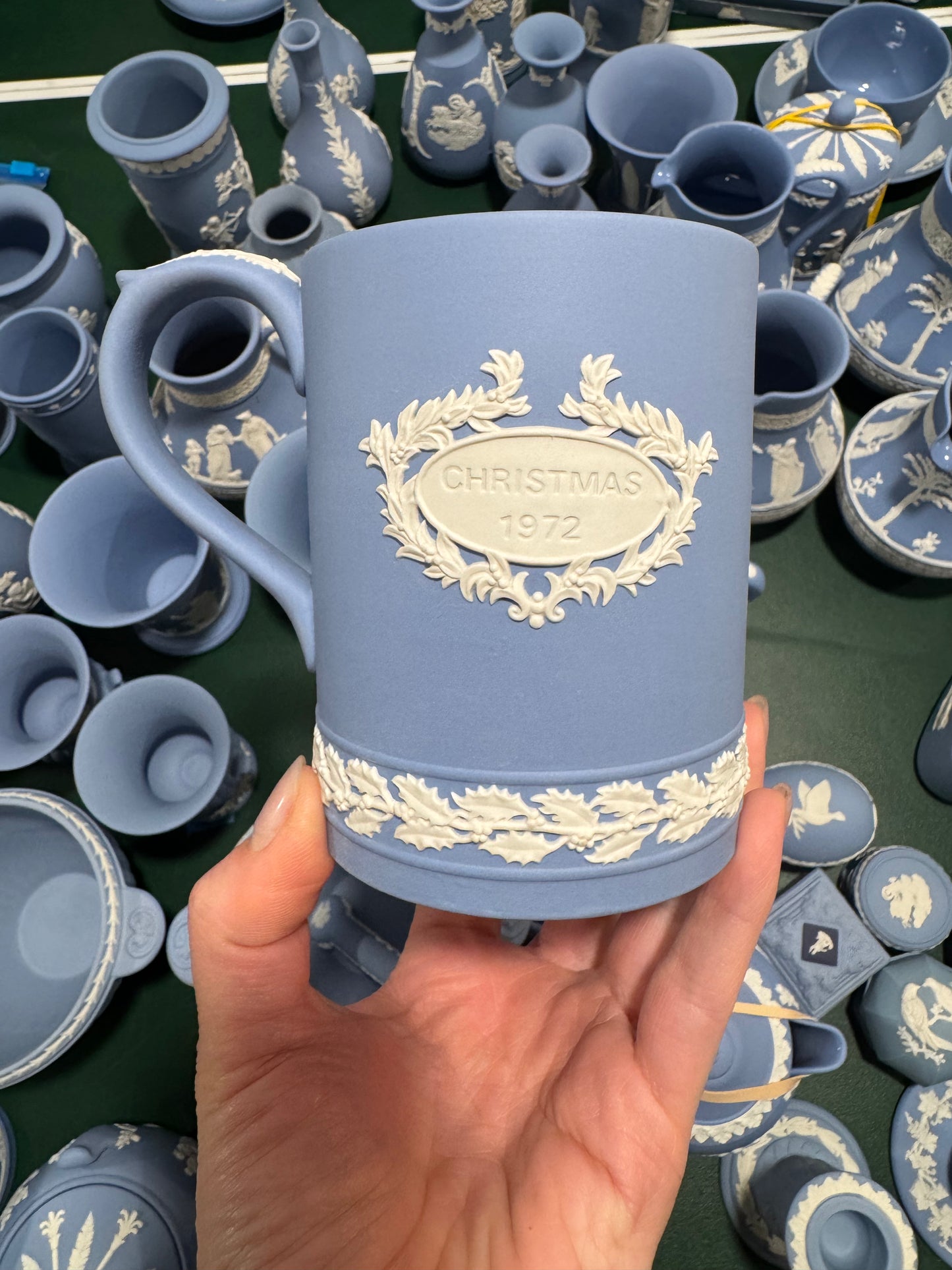 Wedgwood lavender Christmas 1972 mug St Paul Cathedral
