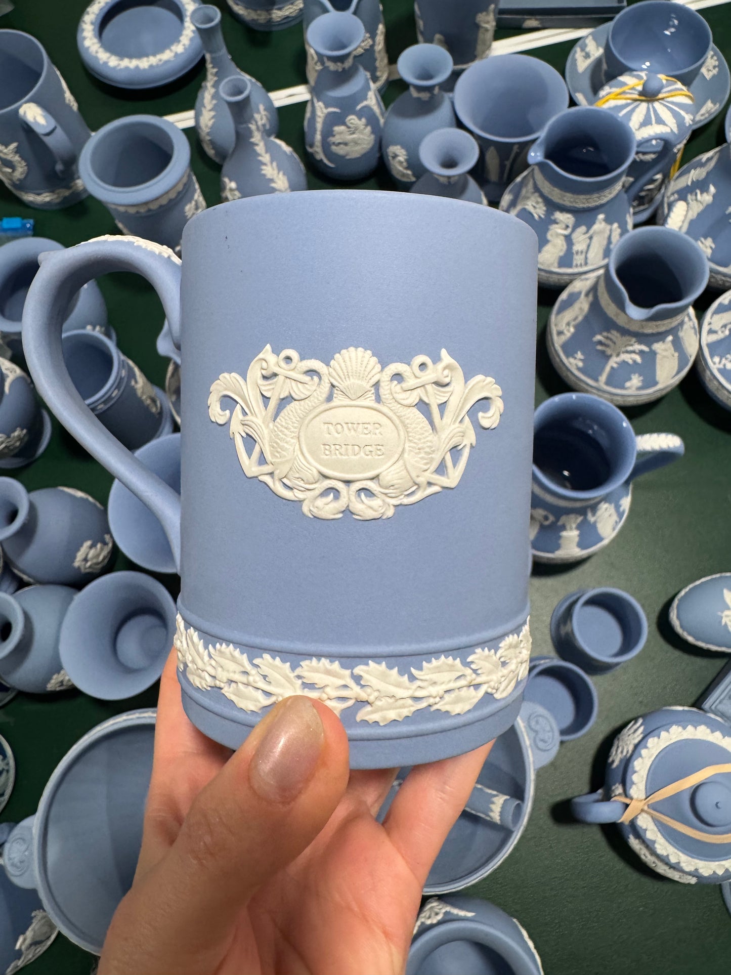 Wedgwood lavender Christmas 1975 mug Tower Bridge