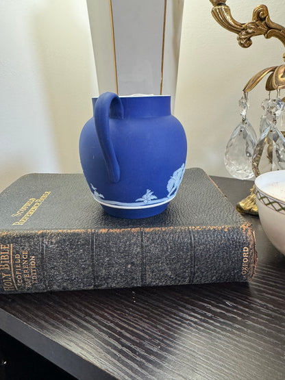 Wedgwood vintage royal blue dip creamer jasperware