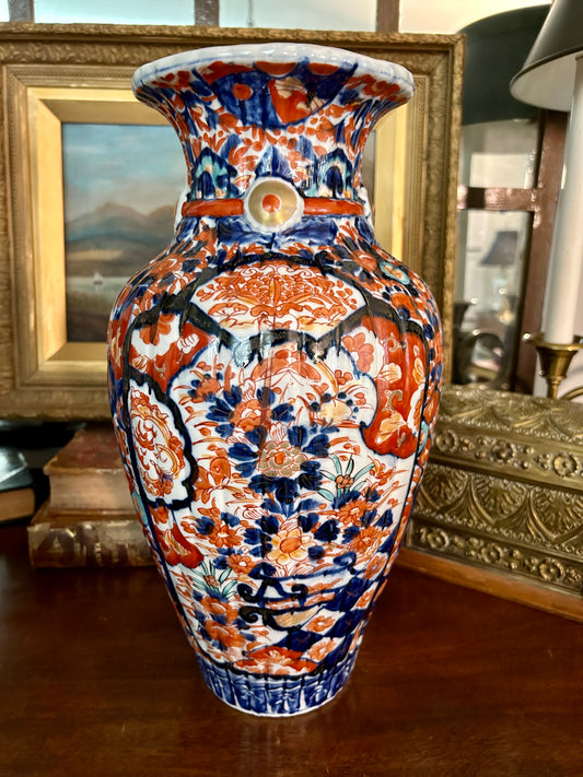 19th Century Japanese Imari Ribbed Porcelain Vase