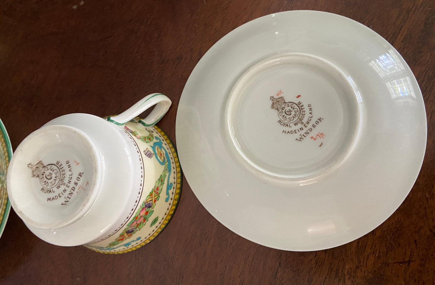 Gorgeous Royal Worcester Windsor Demitasse Cups & Saucers