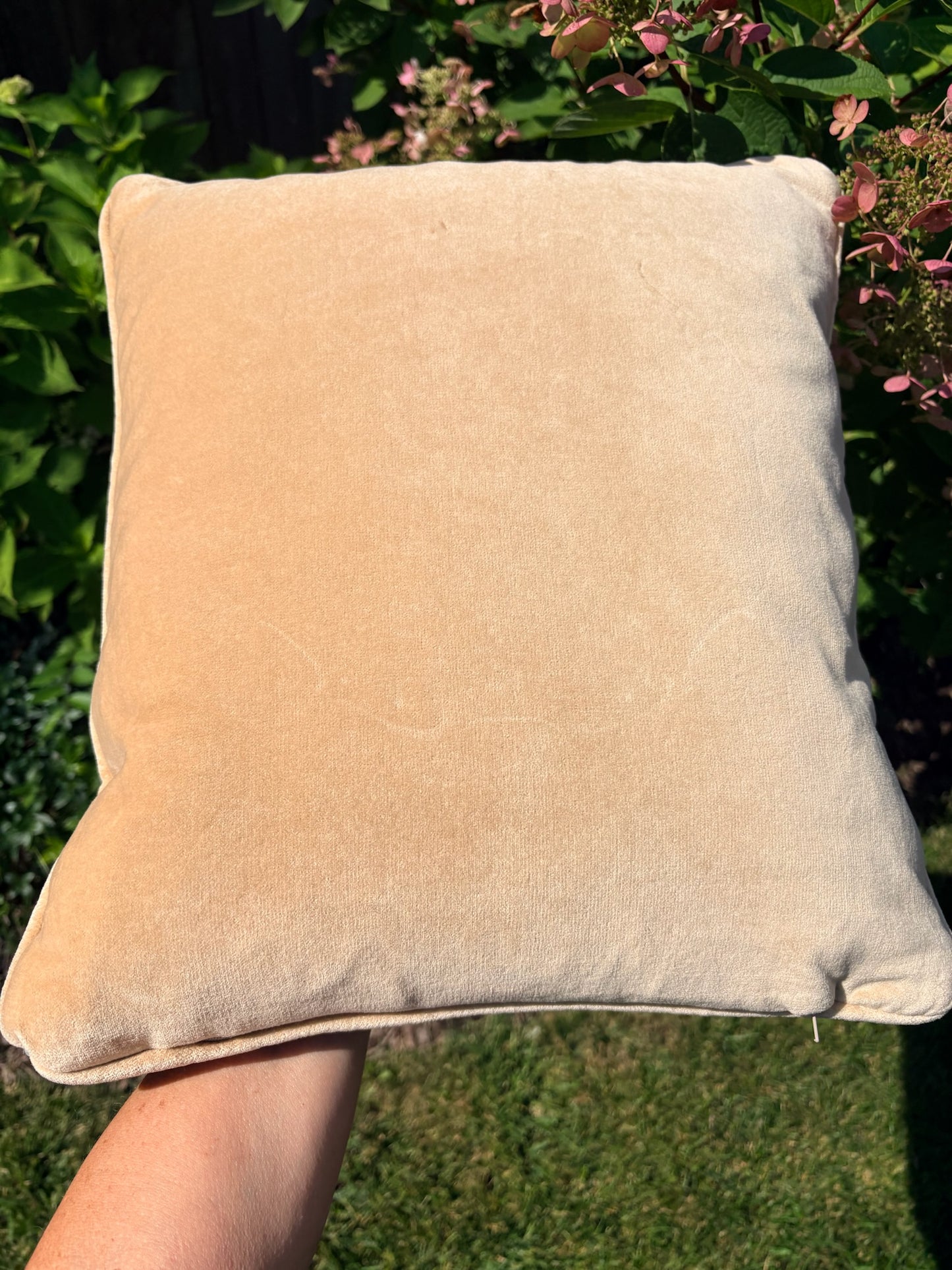 WCCR Charitable Item #126 | Vintage Daffodil Needlepoint Pillow | Floral Accent Pillow