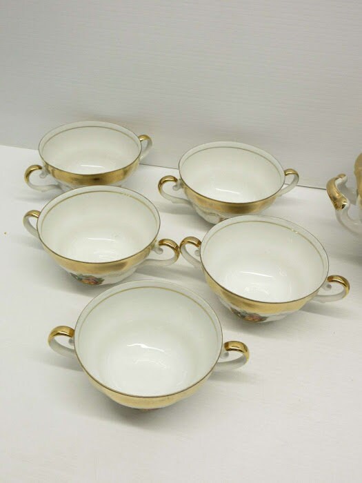 Italy Fine Porcelain Tureen soup set, 22k gold trim