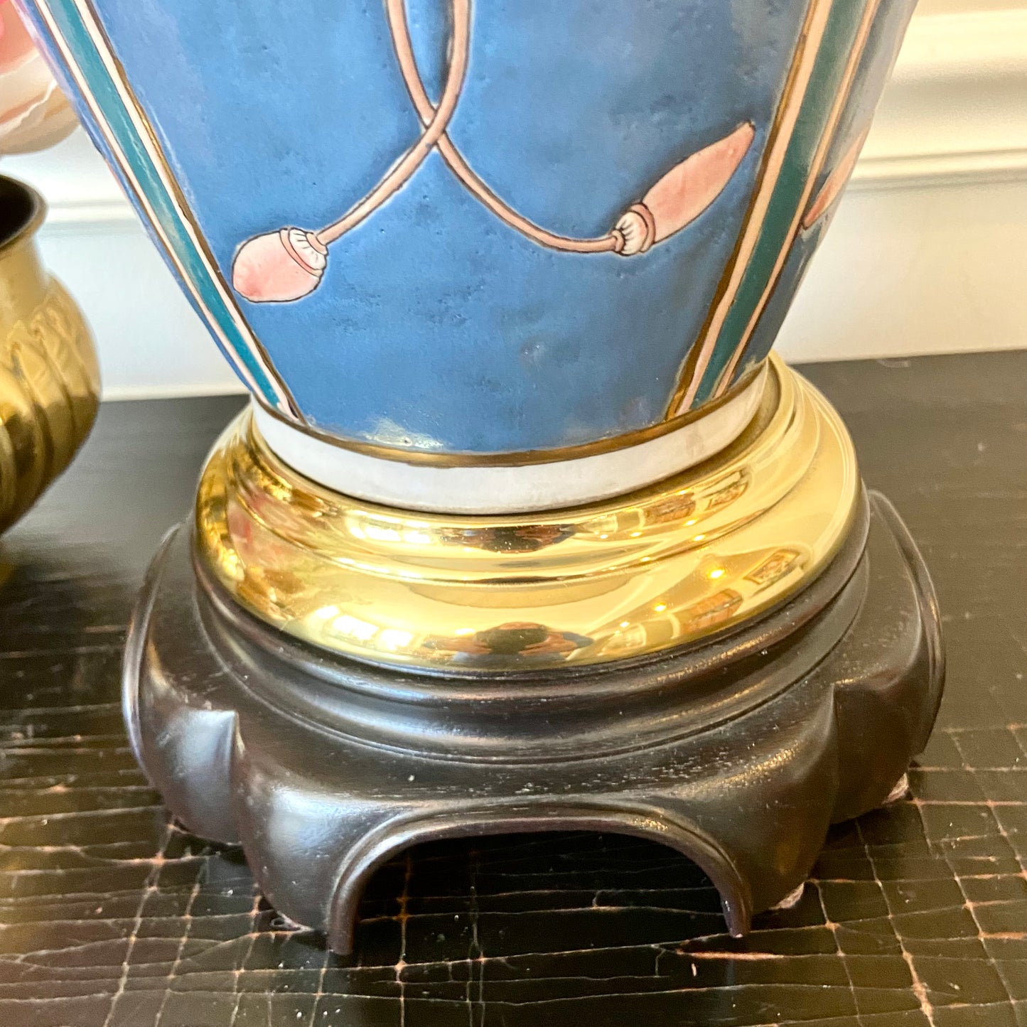 Exquisite Vintage designer blue & white  chinoiserie porcelain ginger jar lamp.