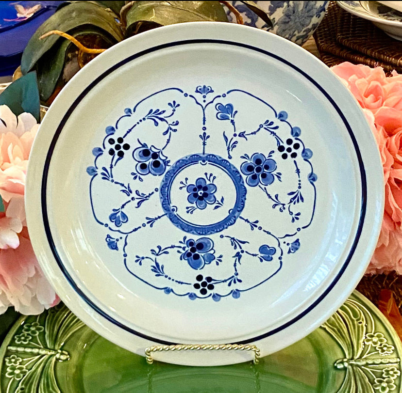 Set of 11 designer DELFT style blue and white large dinner plates