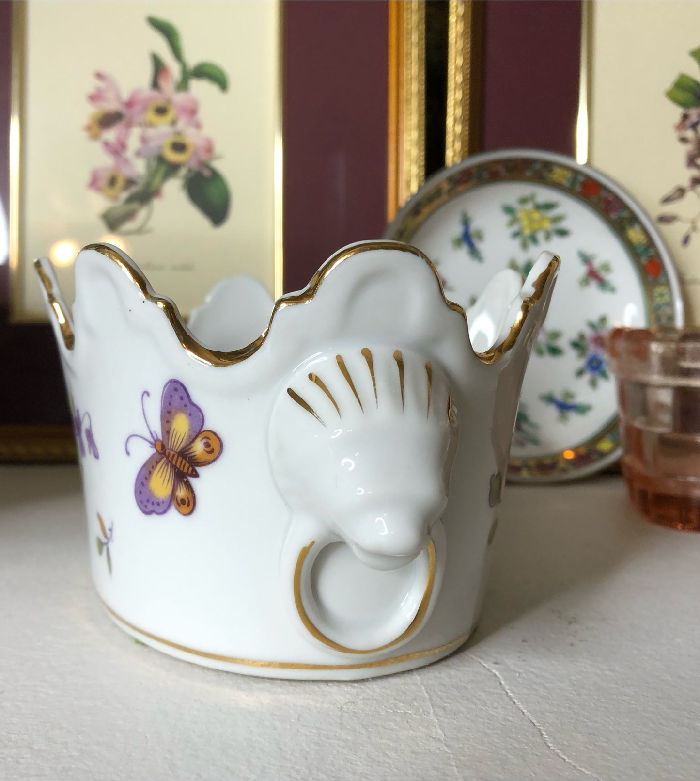 Vintage Andrea by Sadek scalloped oval cache pot with flowers, butterflies, and lion handles - Excellent condition!