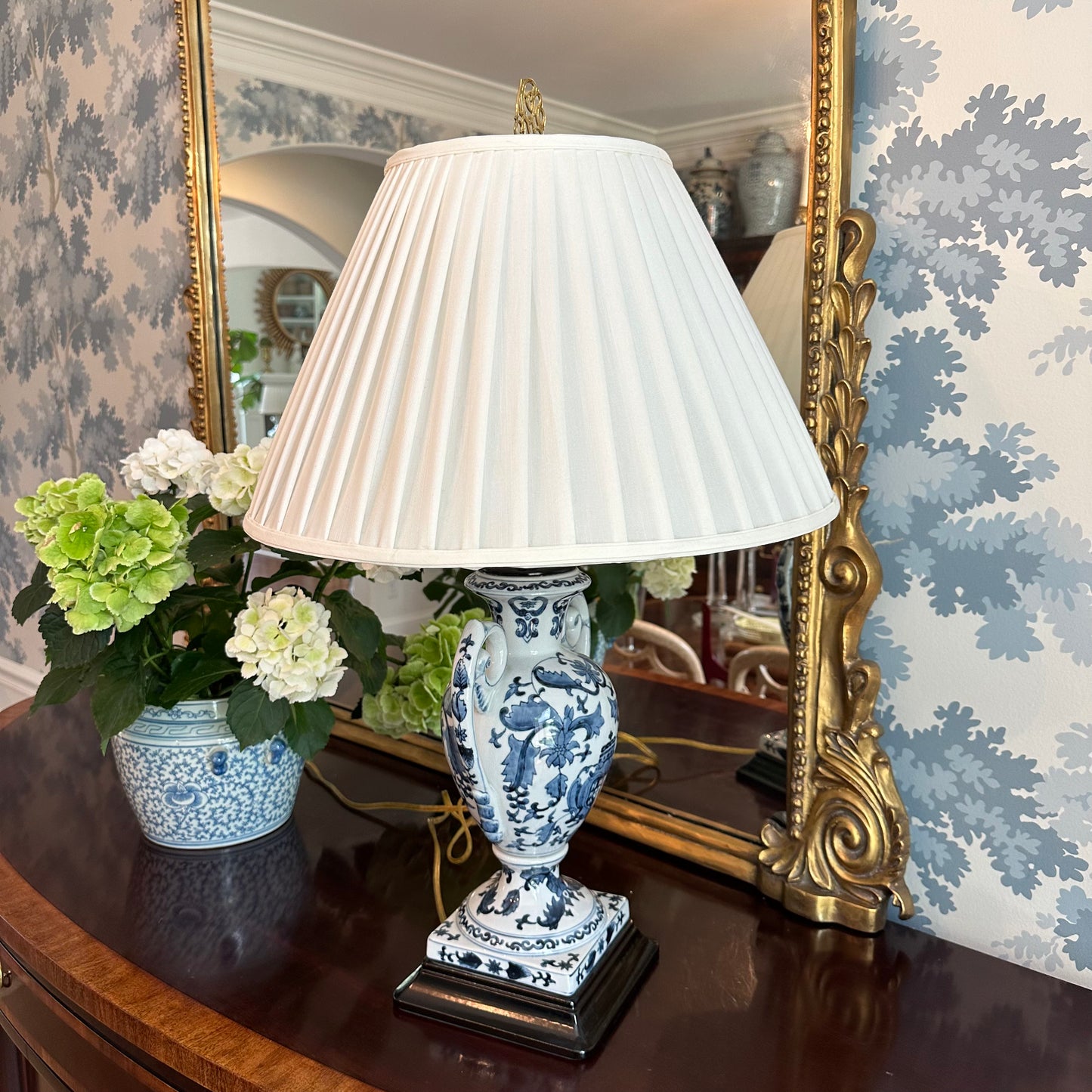 Elegant Trophy Style Blue & White Lamp
