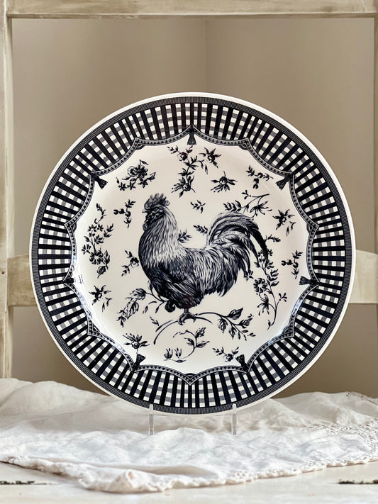 Beautiful Queen’s Rooster Dinner Plate - Excellent!