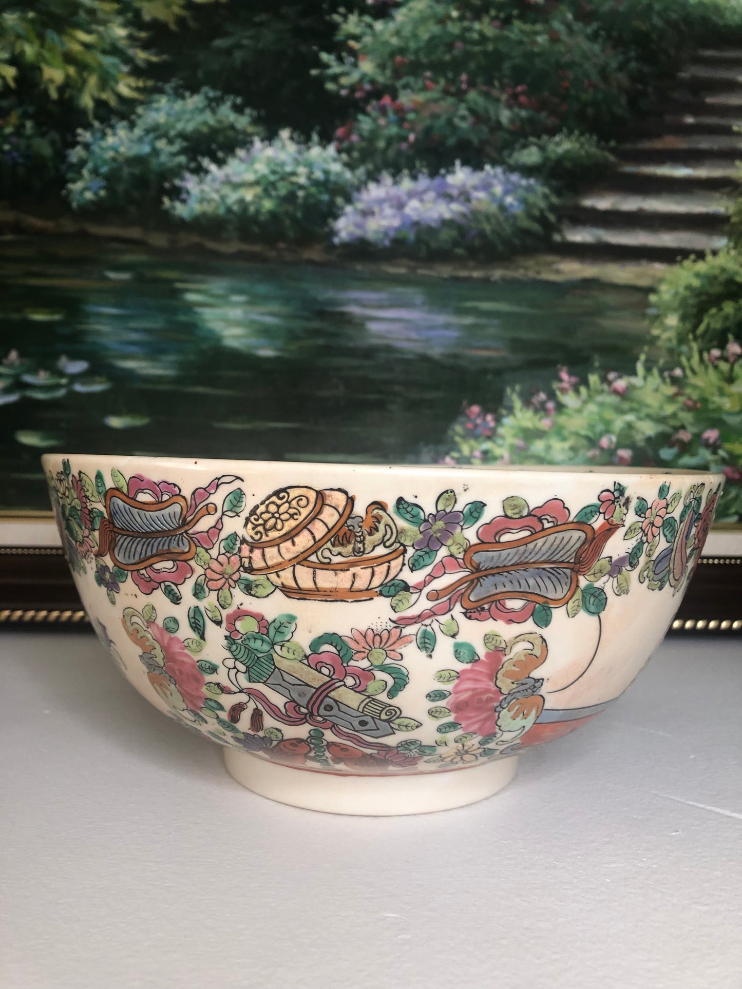 Stunning vintage Qing Dynasty Qianlong Famille Rose 10” Handpainted Bowl - Excellent condition!