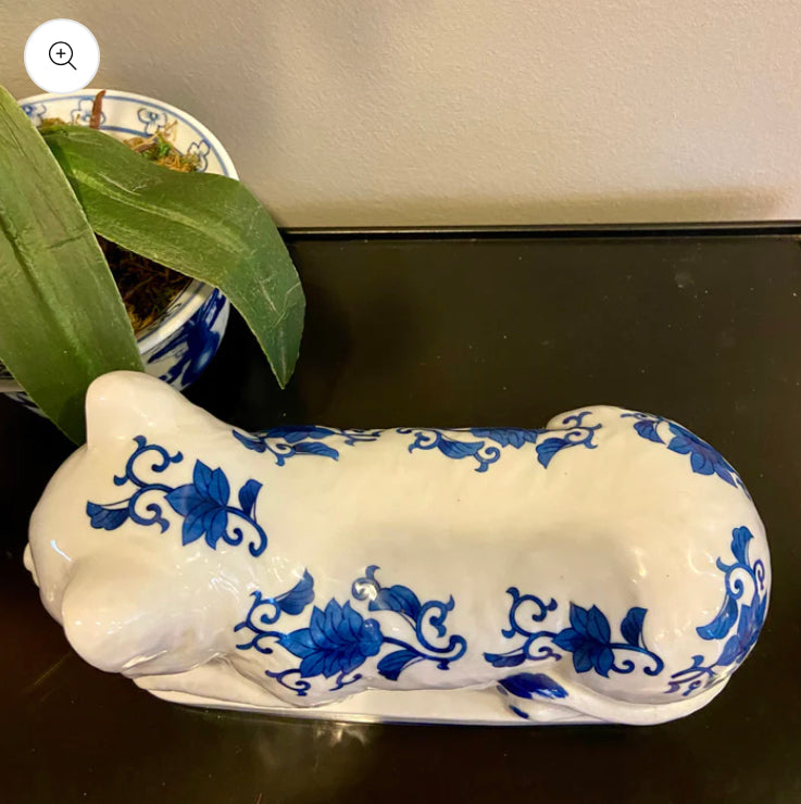 Vintage blue & white chinoiserie large kitty cat statue